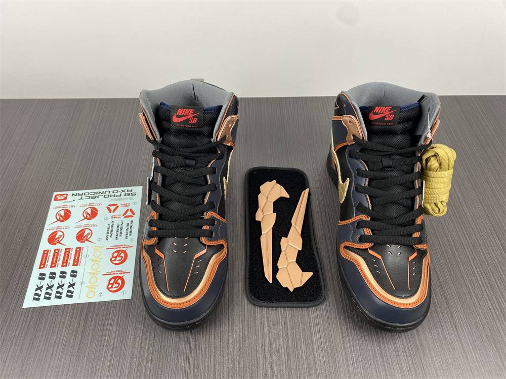 Gundam x Nike SB Dunk High DH7717-400